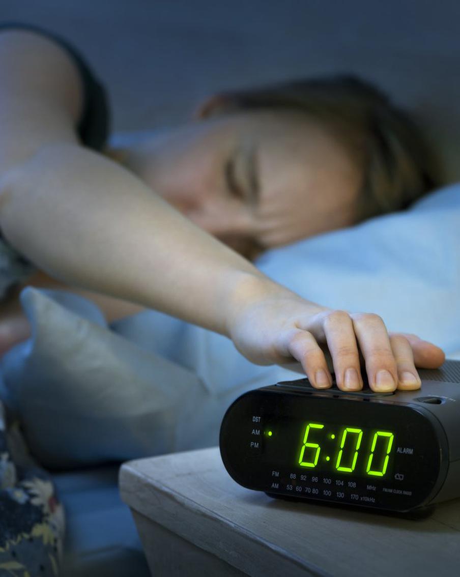 Эксперты рассказали, какая мелодия будильника позволит вам настроиться на продуктивный день