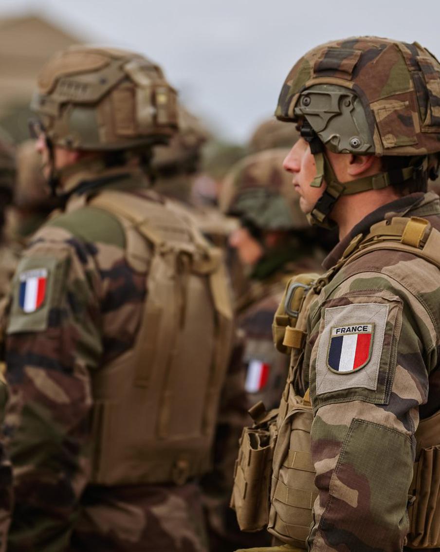 Французский депутат предложил вернуть призыв в армию