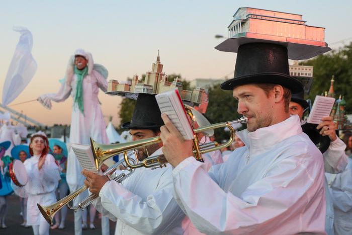 Москвичей и гостей столицы приглашают посетить благотворительную ярмарку "Город неравнодушных"