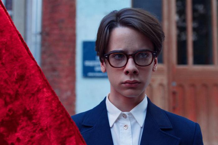 В новом "Пищеблоке" у главного вампира серьёзно изменился характер. Поговорили с актёром Петром Натаровым о сериале