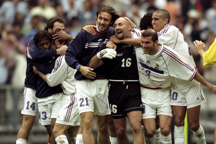 Два выстрела Зидана и контрольный от Пети: сегодня 25 лет легендарной победе французов