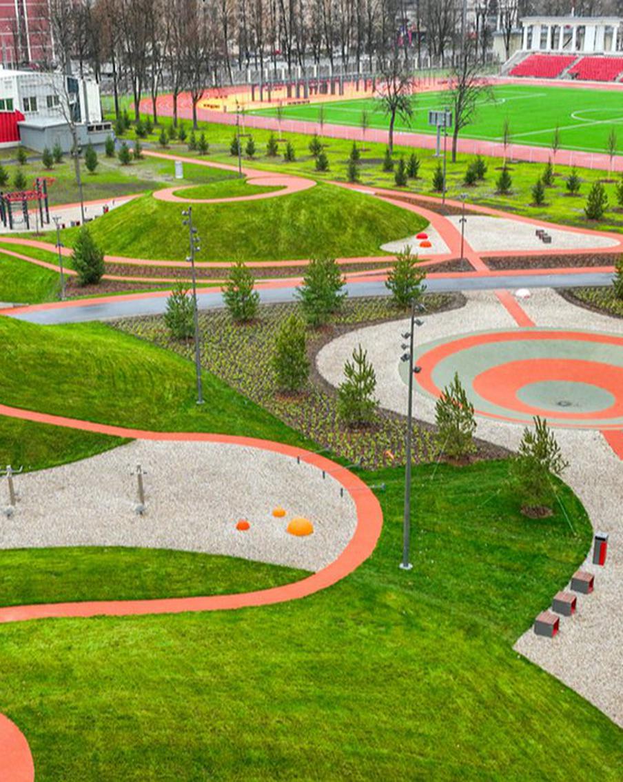 Собянин осмотрел стадион "Авангард" в Перово после завершения комплексной реконструкции