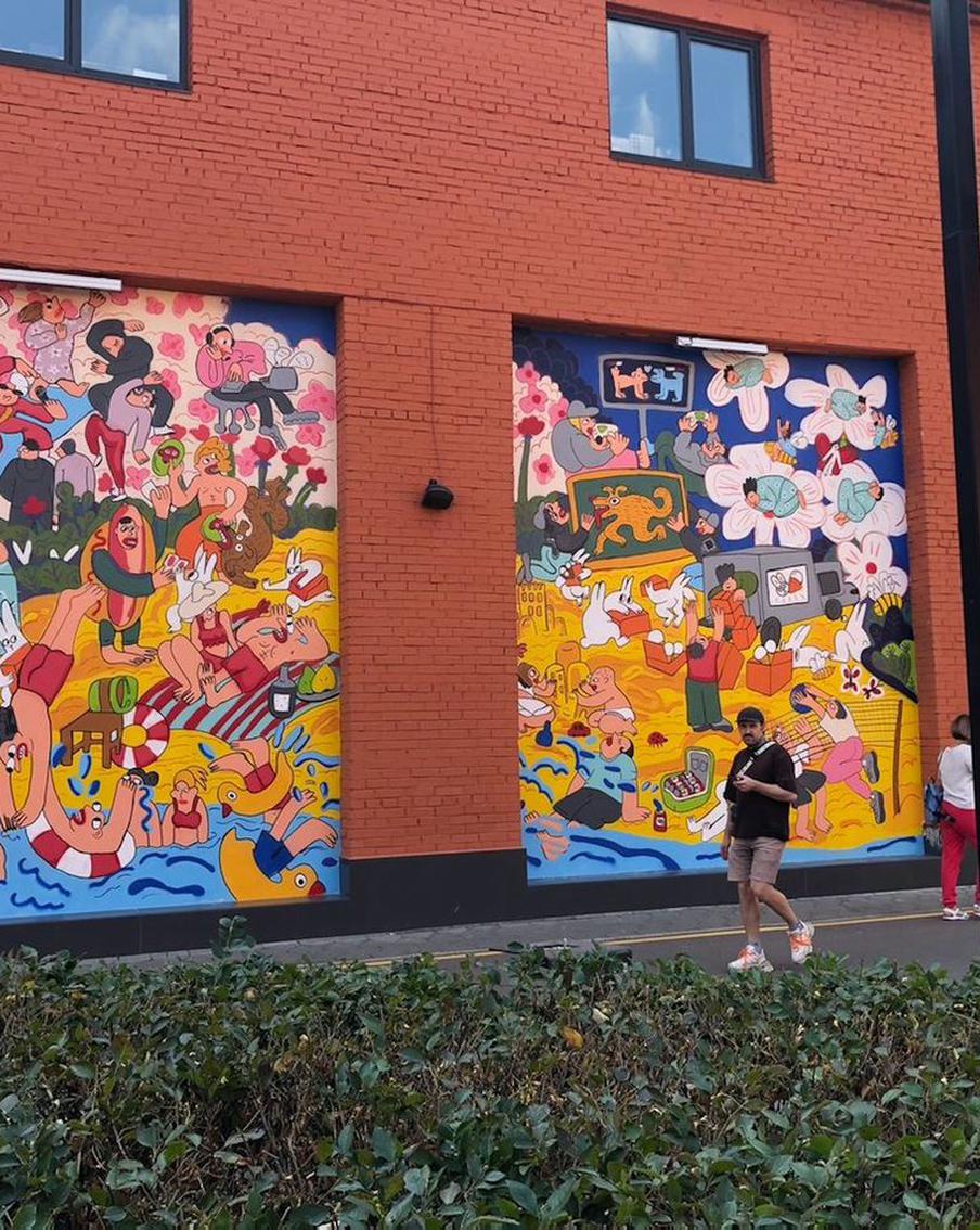 Культовая художница создала на "Хлебозаводе" смешной граффити-мир