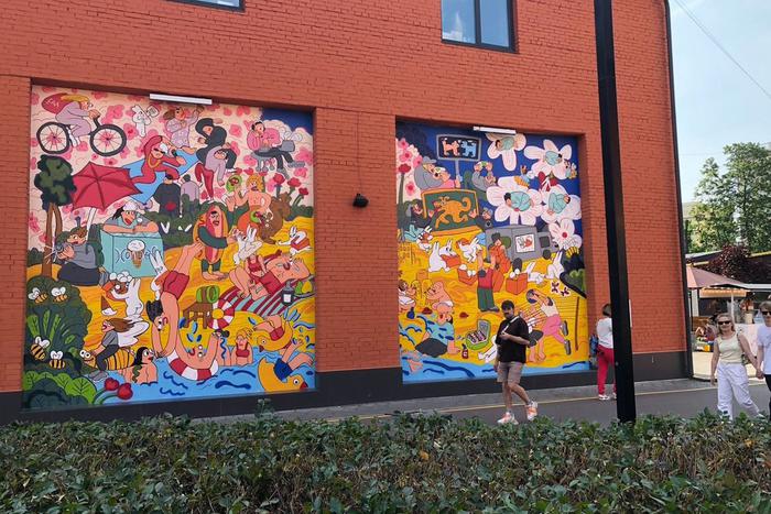 Культовая художница создала на "Хлебозаводе" смешной граффити-мир