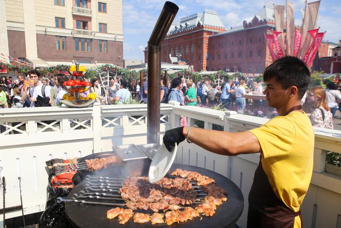 Москвичи любят всероссийские гастрономические фестивали, ведь с их помощью они решают, куда бы поехать в следующий раз