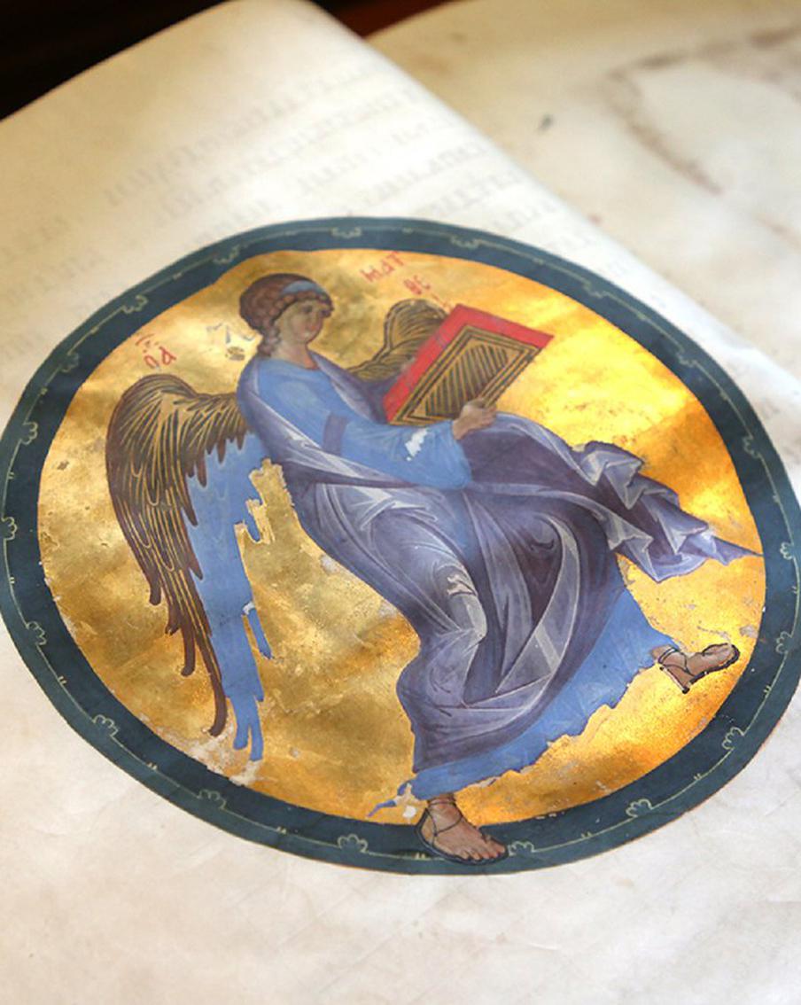 Подлинные краски Андрея Рублёва сохранились в книжных миниатюрах