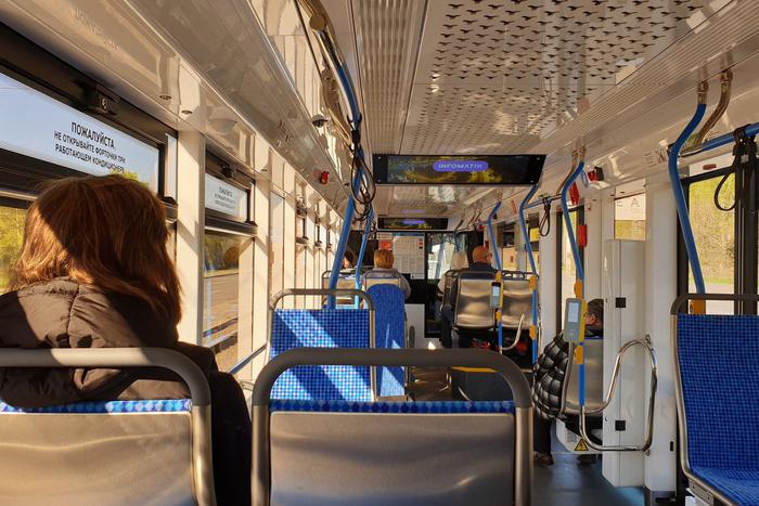 С машины на трамвай: почему жители Москвы выбирают общественный транспорт вместо личного