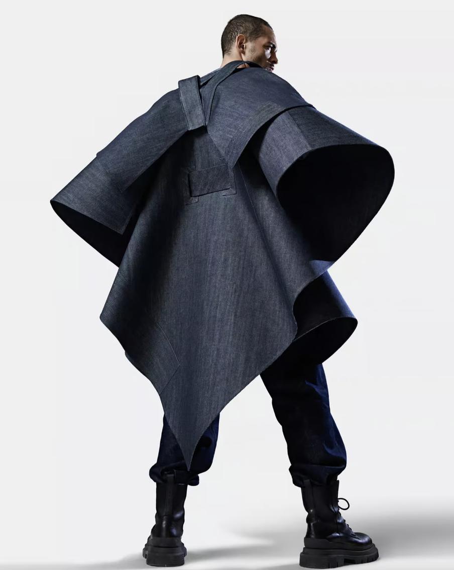 Настоящий плащ, созданный модным брендом по изображению ИИ.