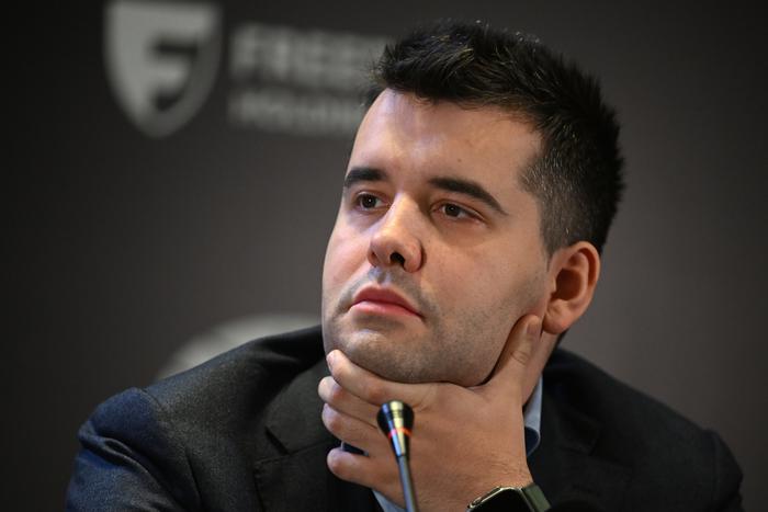 Шахматист Непомнящий отказался выступать за сборную России