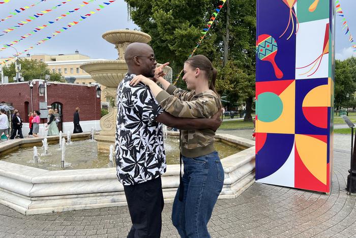 Это танец, который родился у рабов: как репортёр Metro осваивал меренге