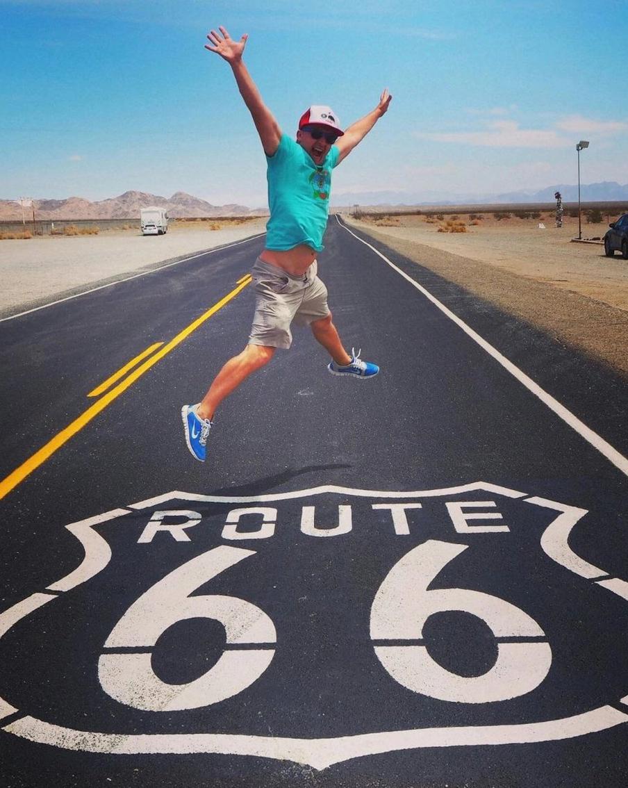 Путешественник Виктор Аспидов умудряется ездить автостопом даже по Москве