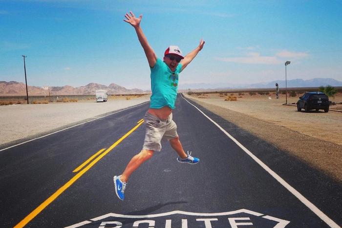 Путешественник Виктор Аспидов умудряется ездить автостопом даже по Москве