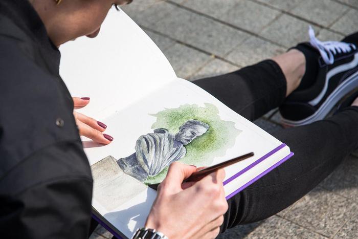 В каких столичных парках и когда можно от души порисовать