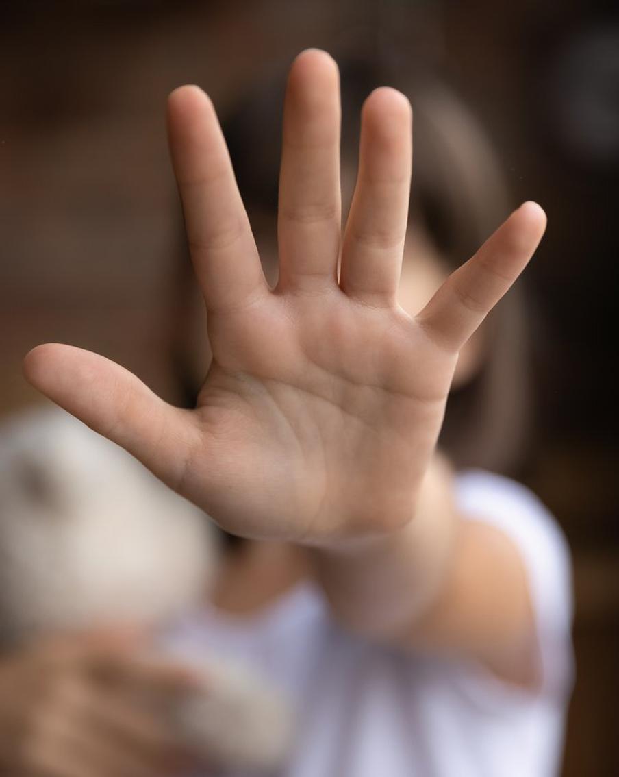 В Британии родной брат осуждён за сексуальное насилие над сестрой и её убийство