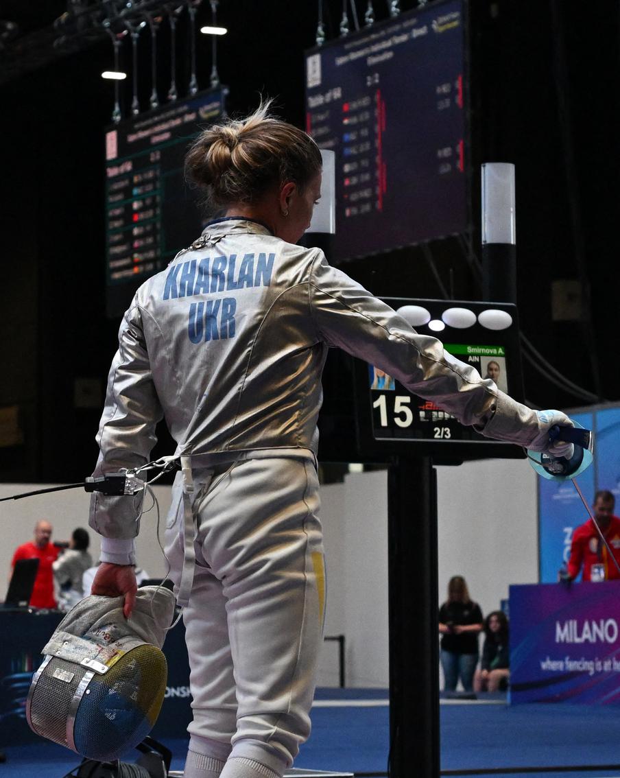 Выставила саблю вместо рукопожатия с россиянкой: украинка устроила провокацию на чемпионате мира