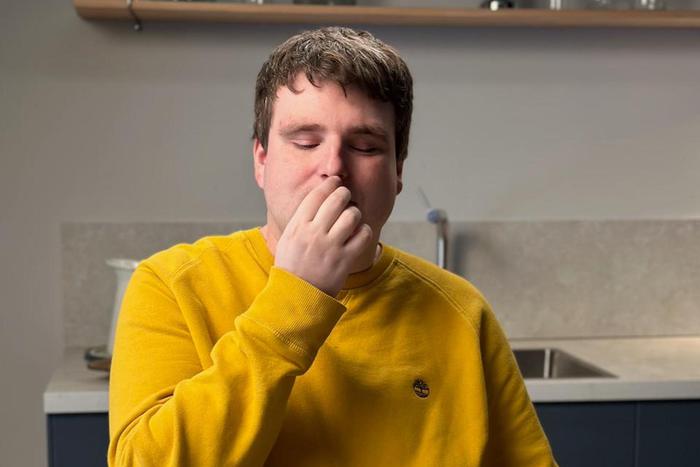 "Грейпфрут – бас-гитара, а яблоко – вода". Незрячие парфюмеры ощущают запахи как звуки