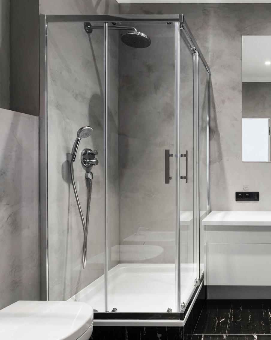 С поддоном, трапом или без дверей: выбираем душевую кабину вместе с экспертом