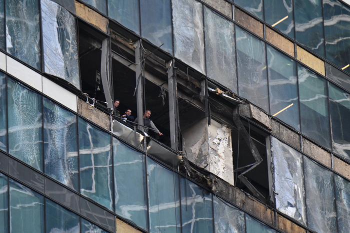 В районе "Москва-сити" после атаки БПЛА работают оперативные службы