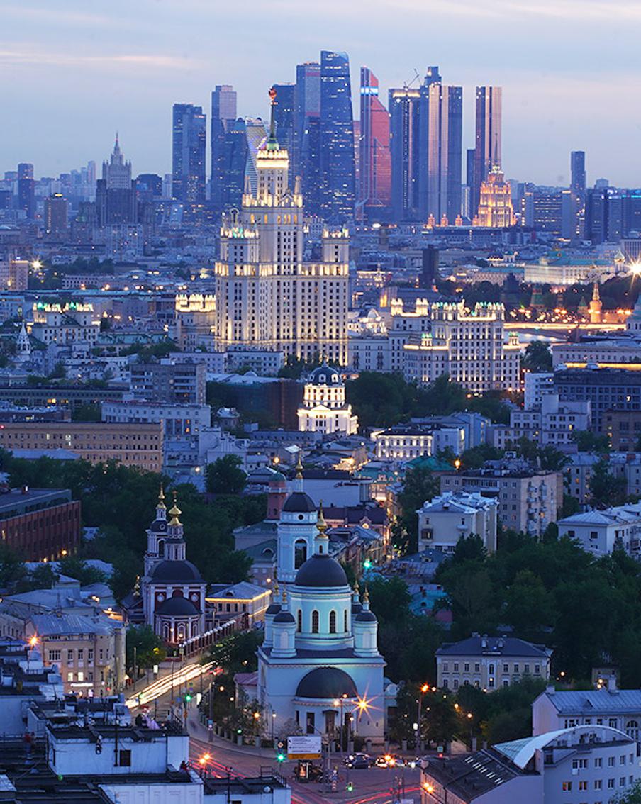 Собянин сообщил о повреждениях фасадов в башне Сити в результате атаки беспилотника