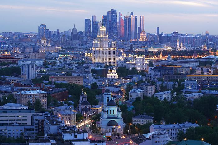 Собянин сообщил о повреждениях фасадов в башне Сити в результате атаки беспилотника