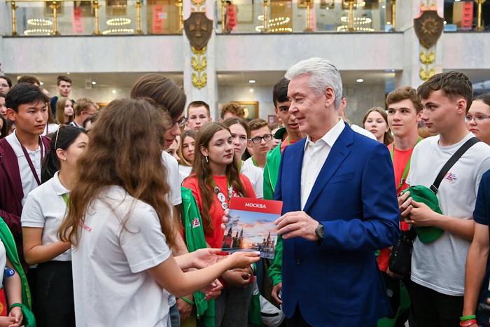 Московские школьники завоевали медали на олимпиадах по физике, химии, лингвистике и экономике