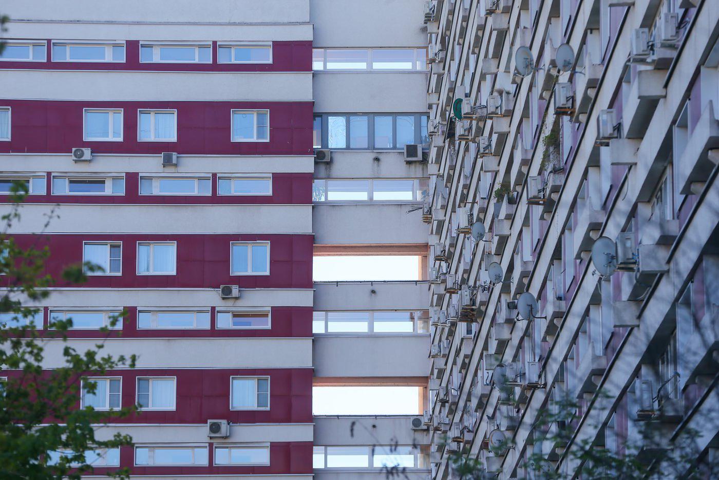 Переходы из одной секции дома в другую.