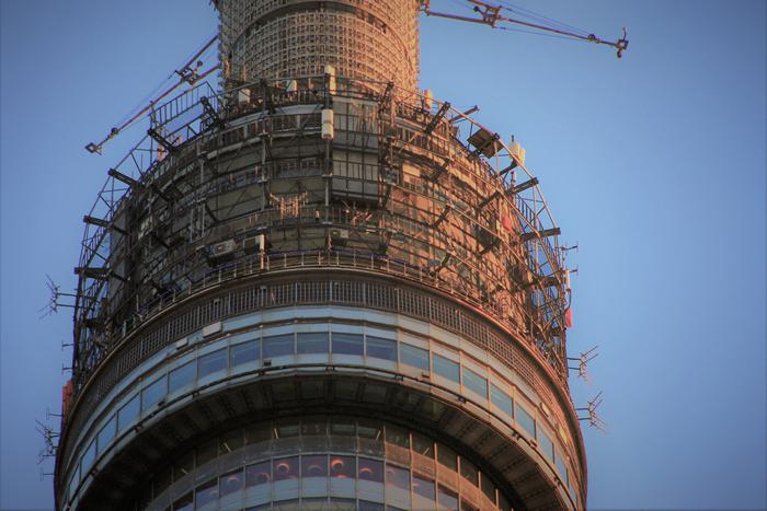 Вход на Останкинскую башню закрыли после сообщения о минировании