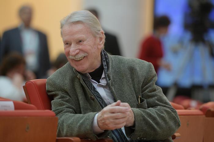 Артиста Ивана Краско выписали из больницы после операции