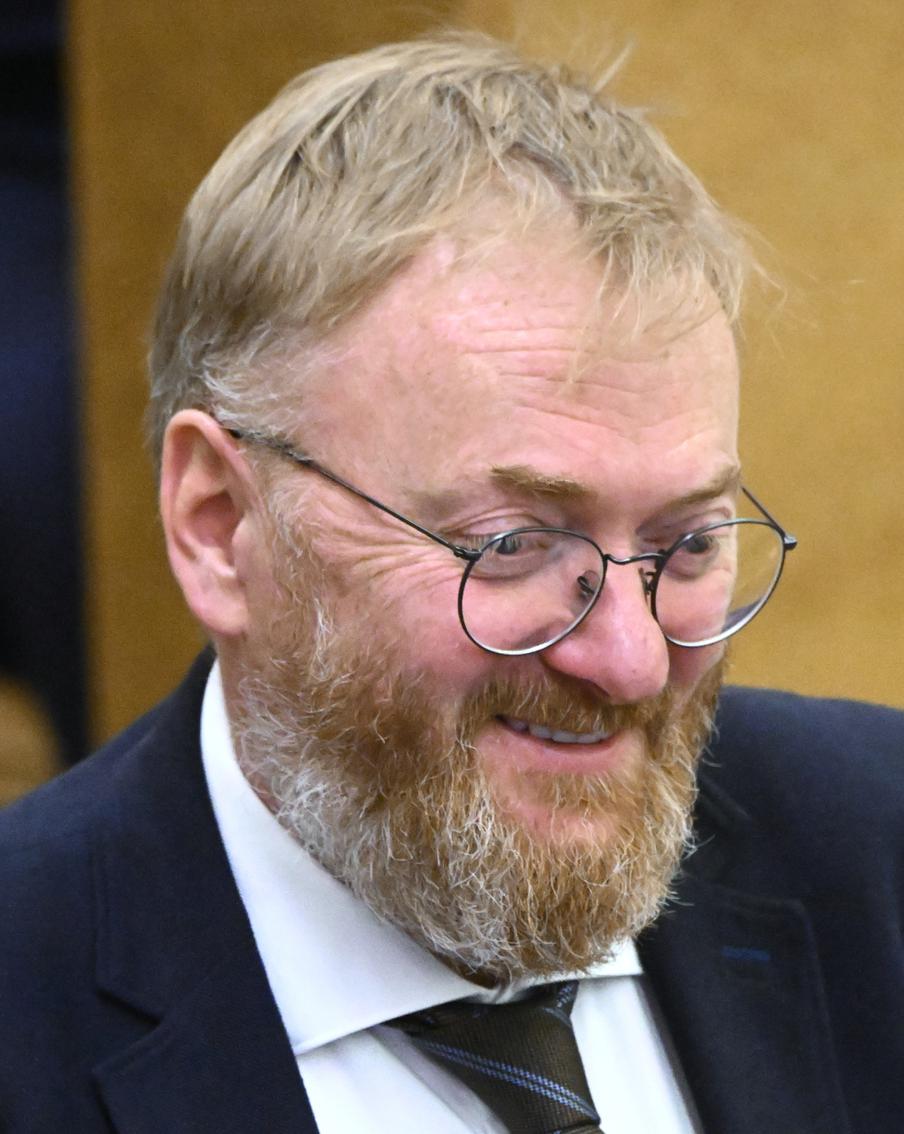 Таролог призвала Милонова заняться проблемами страны