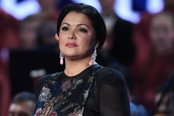 Анна Нетребко подала в суд на Метрополитен-оперу: звезда требует от театра 360 000 долларов