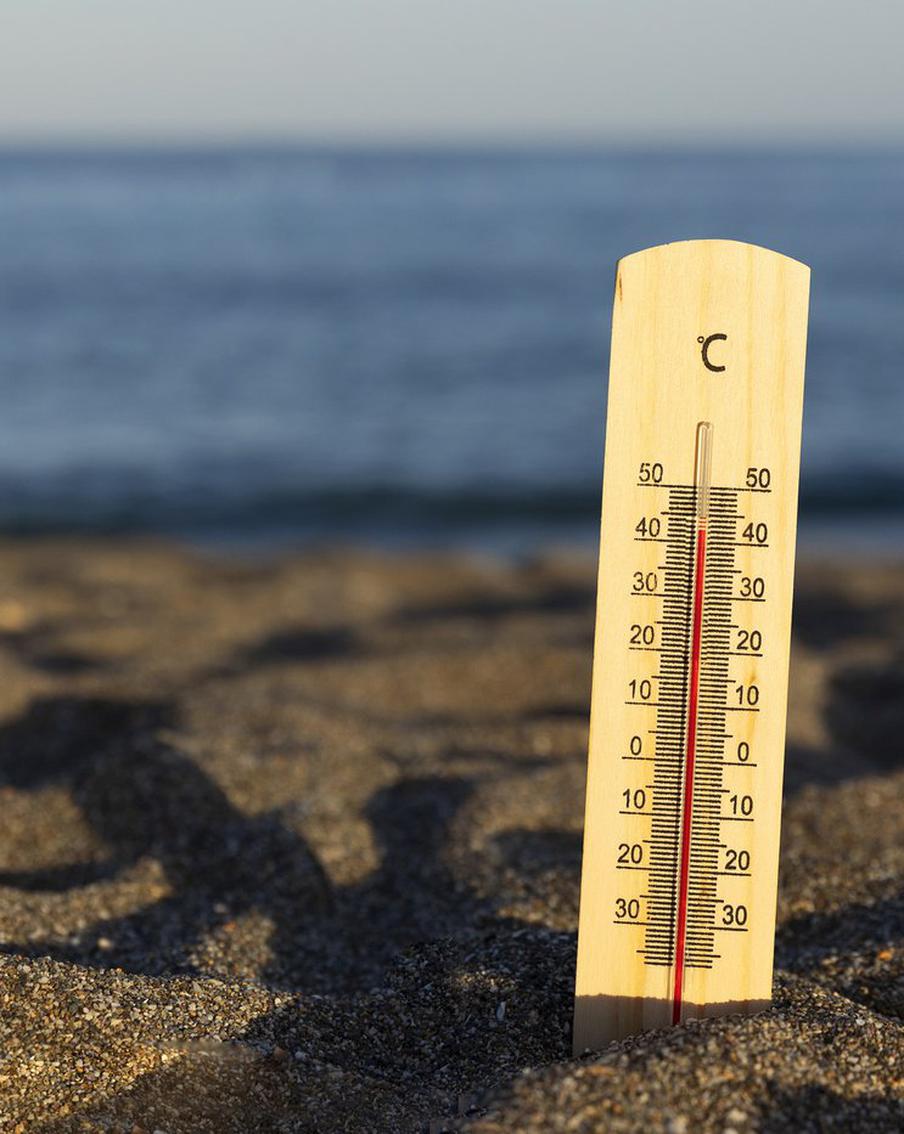 Столбики термометров ползут вверх. В ближайшие три дня в Москве будет жарко