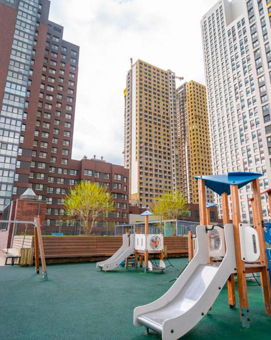 Жители центра Москвы переселяются в новые дома по программе реновации