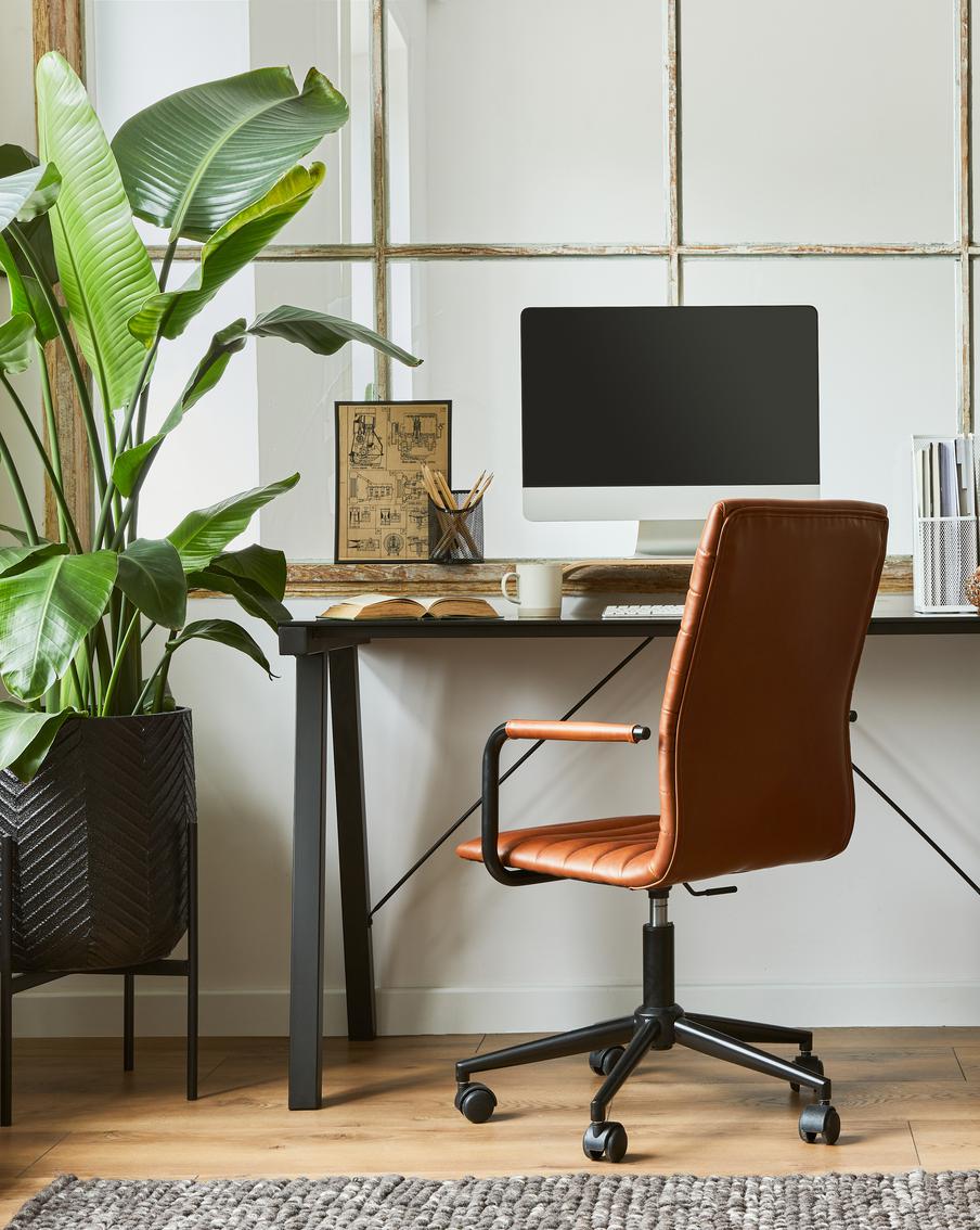 Рабочее место в квартире: советы эксперта помогут создать комфортный мини-кабинет