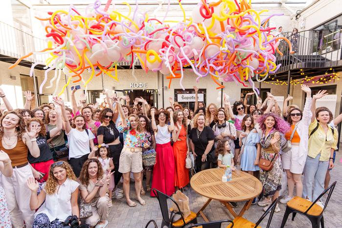 Волосы, в которых вся радость мира: в Москве прошёл Кудрявый фестиваль