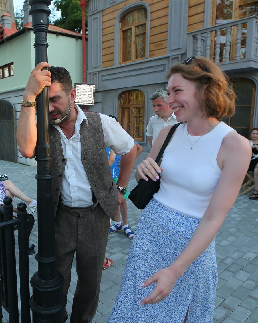 Побывать актёром советского кинофильма может каждый: репортёр Metro сыграла роль абитуриентки журфака