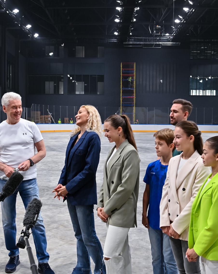 Ледовый дворец на на Новоясеневском проспекте планируют открыть в сентябре этого года