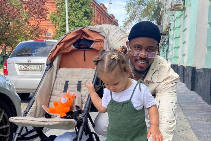 В столице мужчину обвинили в похищении ребёнка. Metro разыскало его и узнало подробности