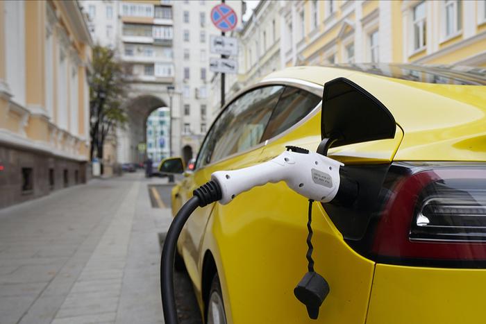 Москва футуристическая: в городе расширяется сеть зарядных станций для электромобилей