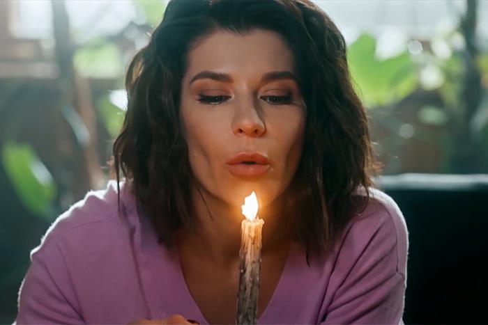 Екатерина Волкова стала колдуньей в сериале "СуперИвановы"