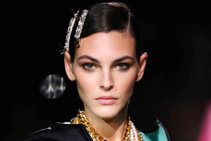 Не делайте эти укладки! Самые вредные причёски для волос