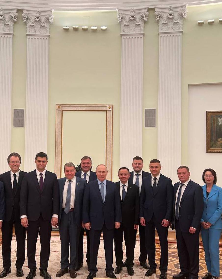 Владимир Путин провёл совещание по вопросам развития строительной отрасли