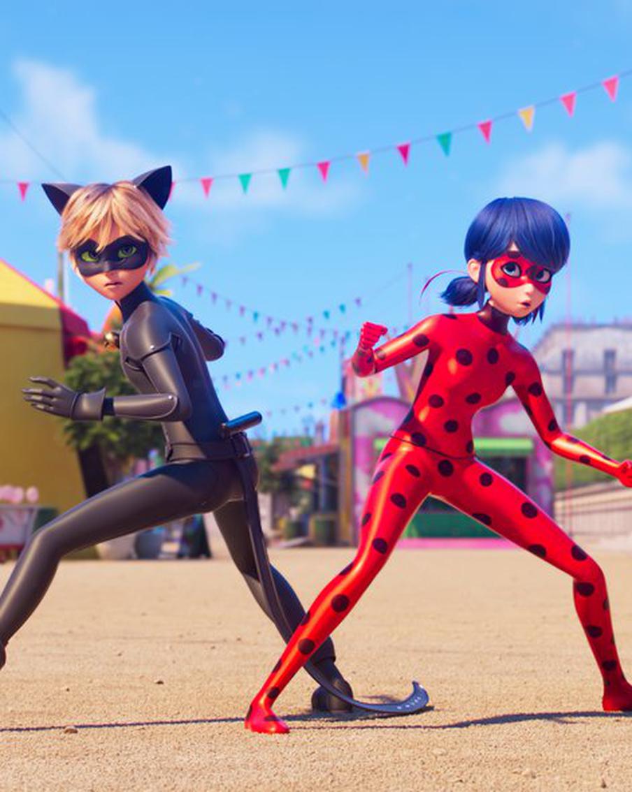 Супер-Кот и Леди Баг спасут Париж от разрушения. Посмотрели первый полнометражный мультфильм про популярных героев