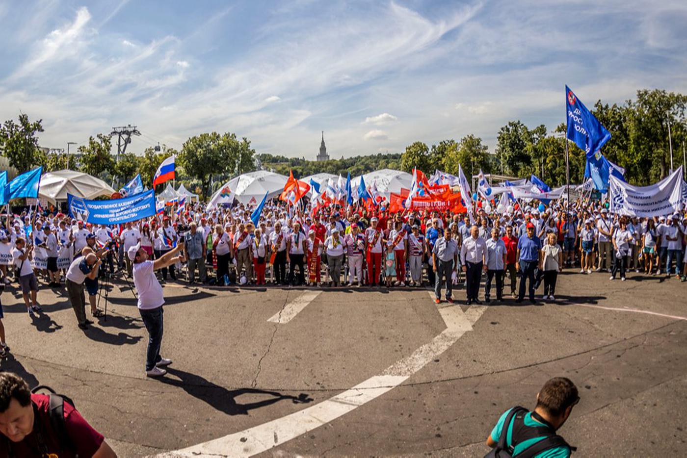 Собянин поздравил москвичей с Днем физкультурника и столетием столичного спорта