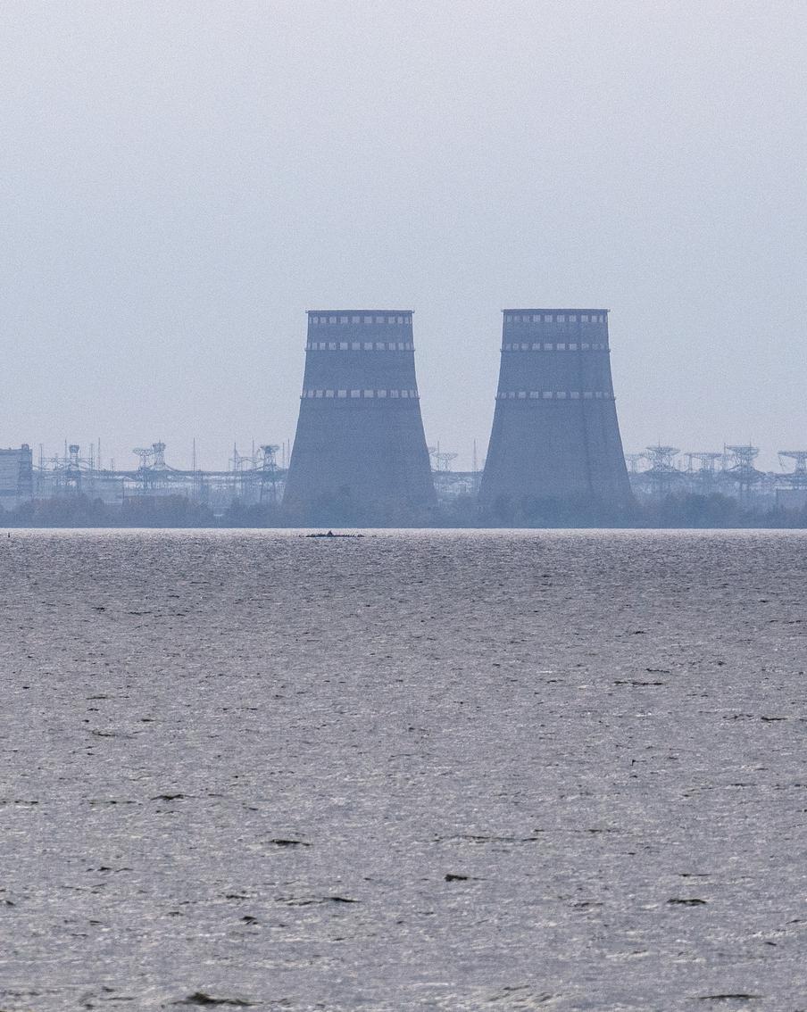 Запорожская АЭС перевела реактор блока в режим "горячего останова"