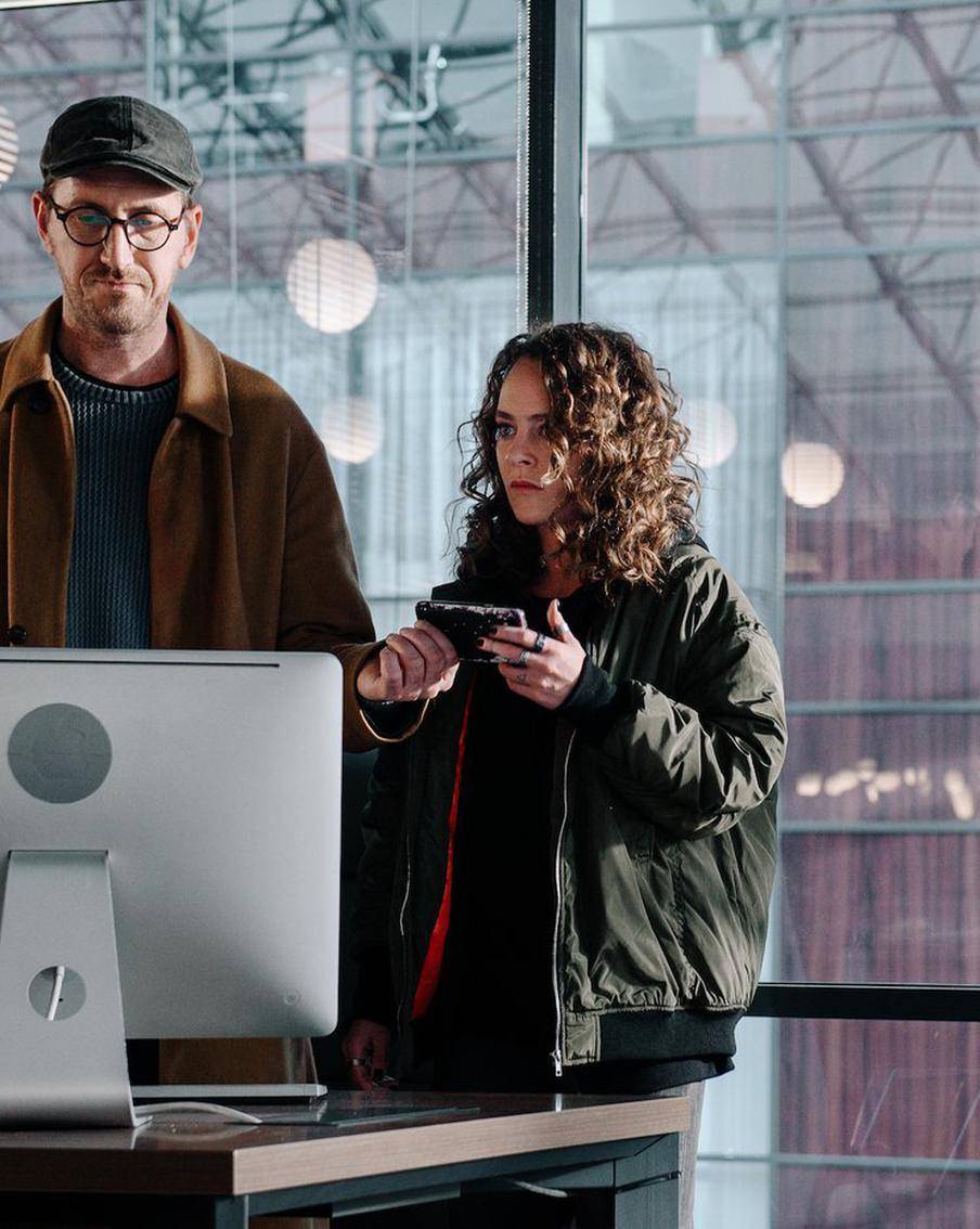 Из Аглаи Тарасовой захотели сделать талисман. В Сети выходит криминально-комедийный сериал “Диагноз "Везучая”