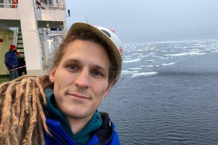 В экспедиции океанолог Александр Осадчиев привык жить  на полную катушку