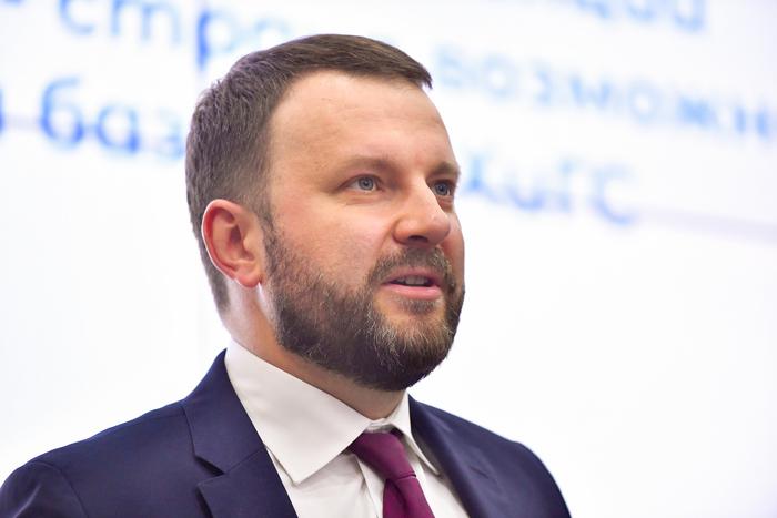 Орешкин ожидает нормализацию курса рубля в ближайшее время