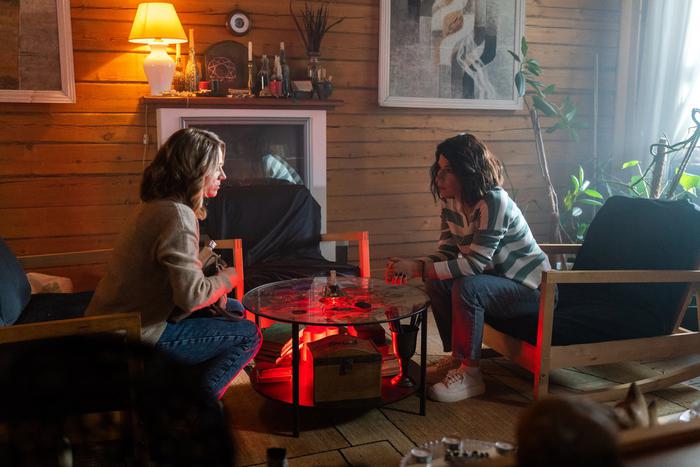 "СуперИвановы" помогут решить личные проблемы при помощи мистики и не только