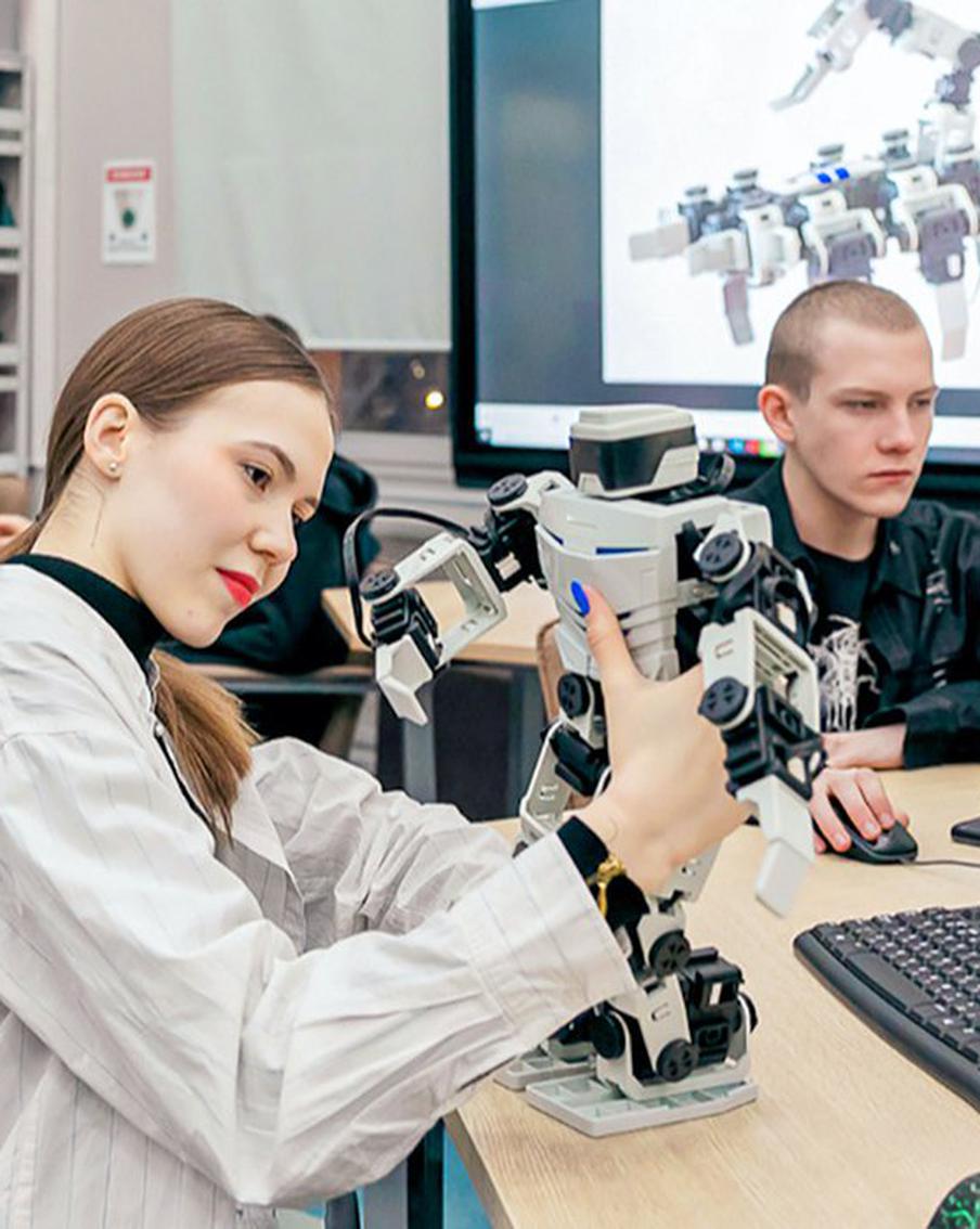 Собянин рассказал о перспективах предпрофессиональных классов в старшей школе