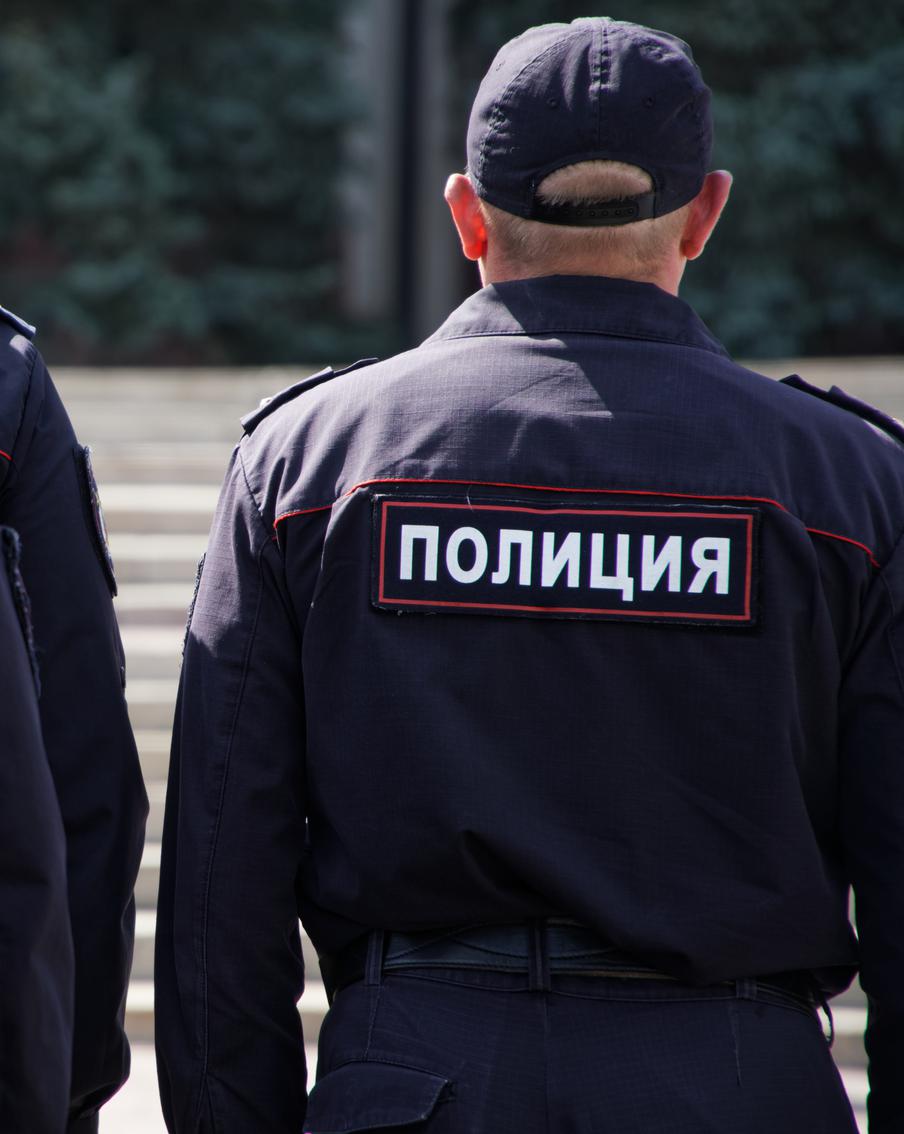 Полиция в Петербурге доставила в военкомат более ста мигрантов